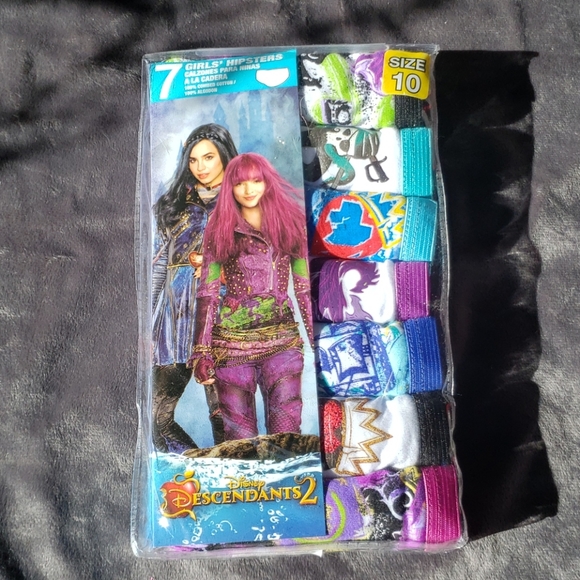 Disney descendants hipster underwear NEW